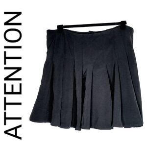 ATTENTION SKIRT - BLACK